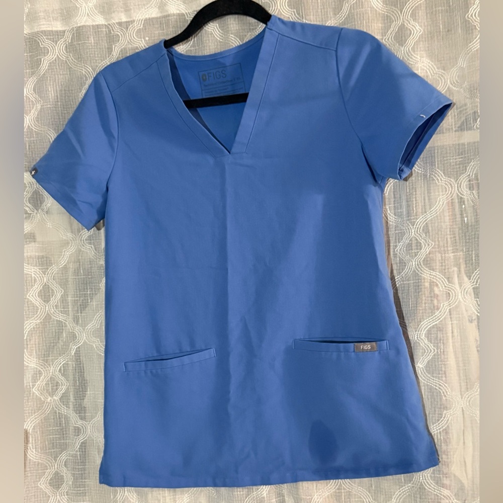 Blue Figs scrub top